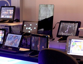 Prediksi 2013: iOS, Android, dan Windows 8 Menguasai Pasar Tablet, BlackBerry Playbook Tersingkir