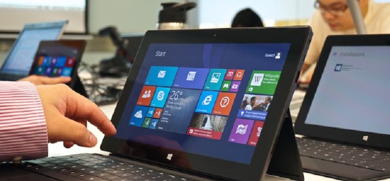 Microsoft releases the Windows 8.1 update globally. http://vernonchan.com/tag/windows-8.1/