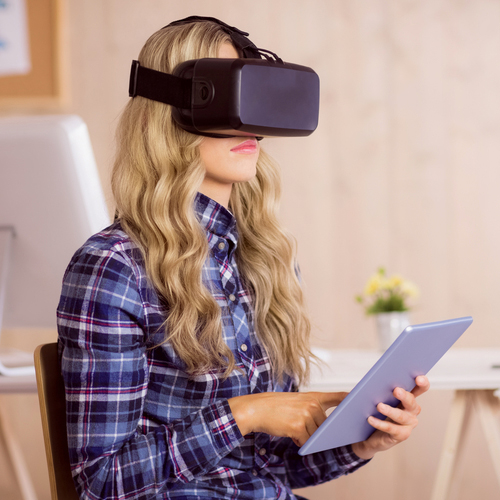 Pengertian Virtual Reality dan Perbedaannya dengan Augmented Reality