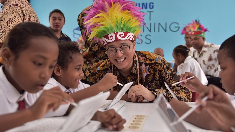 Samsung Smart Learning Class Papua - 2